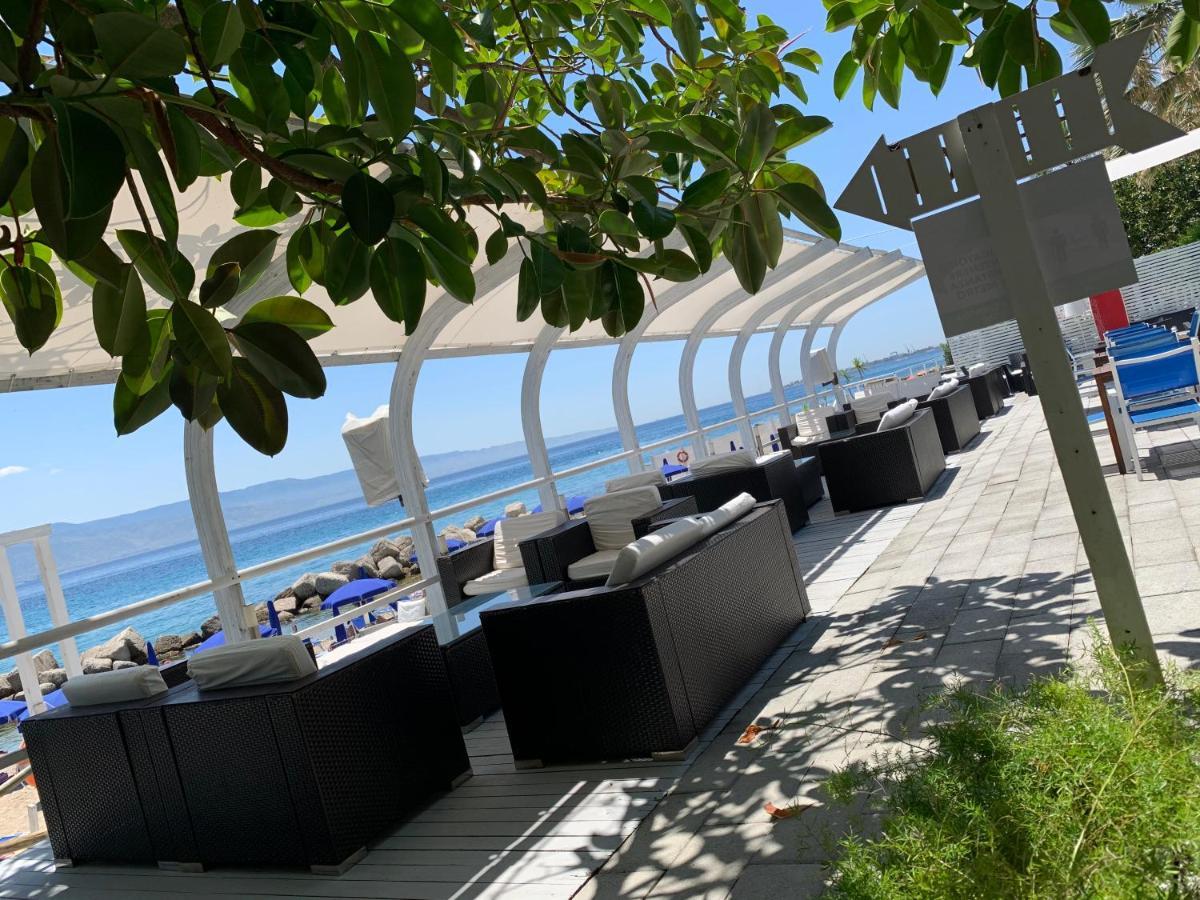 Bed And Beach Messina Bagian luar foto